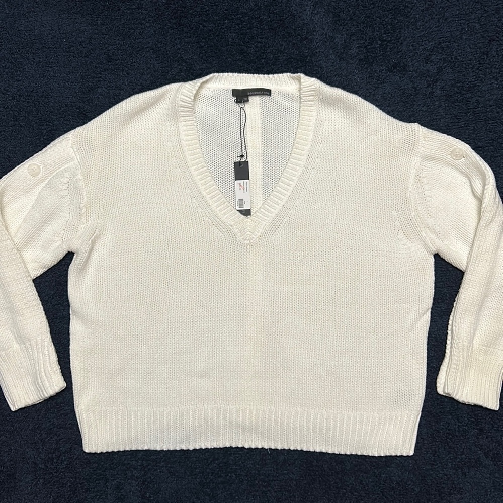 360 sweater V-neck with button sleeves